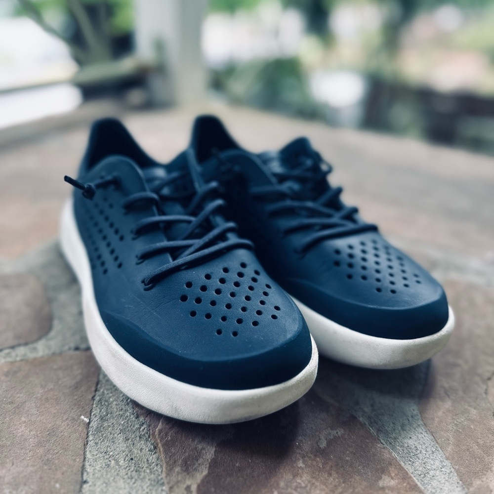 CROCS Blue and White Sneakers with Breathable Design